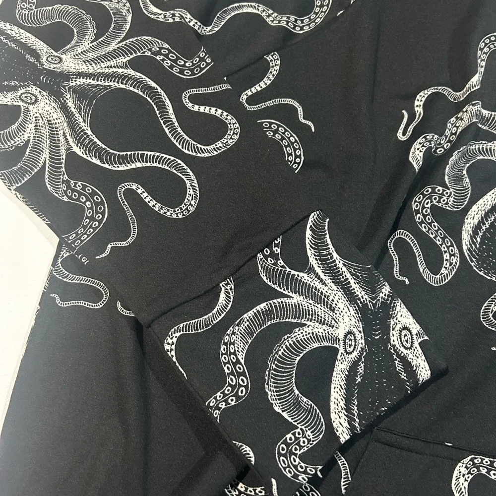 NWT LuLaRoe Amber 3XL Black Hoodie with White Octopus Design - Picture 6 of 9